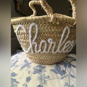 Charleston Staw White embroidered bag/purse! Goes with everything!!